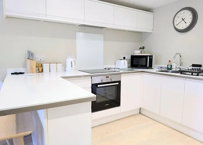 Compton With Free Parking *