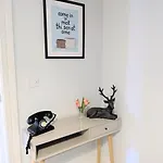 Compton With Free Parking Apartman York