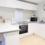 Compton With Free Parking *